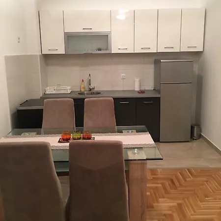 M&d Διαμέρισμα Τρέμπινιε